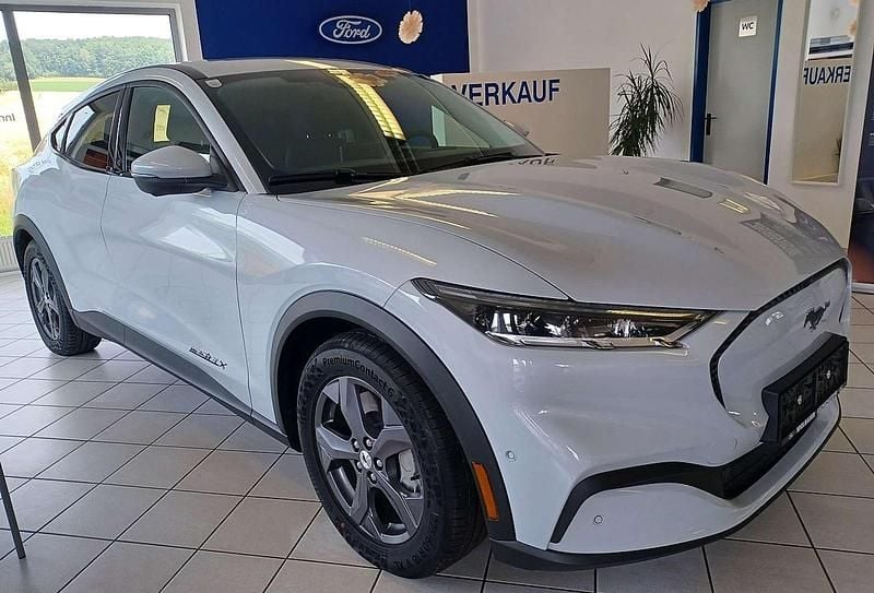 Gebraucht Ford Mustang Mach-E Extended Range 216 kW (294 PS) 2022 Weiß SUV