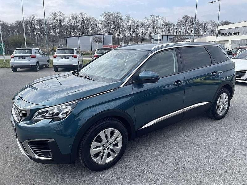 Gebraucht Peugeot 5008 Allure 131 PS (96 kW) 2017 Grün Van / Kleinbus