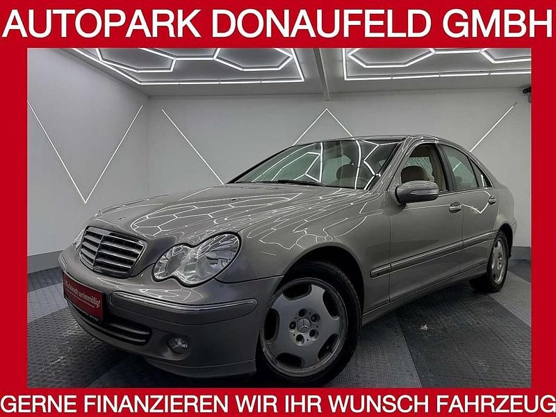 Grau Gebraucht 2004 Mercedes C200 Elegance Limousine | € 3.499 (Fairer Preis) - Bild 1/4
