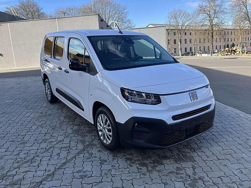 Neu Fiat Doblò S 131 PS (96 kW) 2025 Weiß Van / Kleinbus