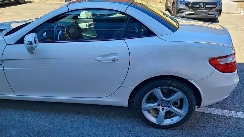 Gebraucht Mercedes SLK200 184 PS (135 kW) 2015 Weiß Cabrio