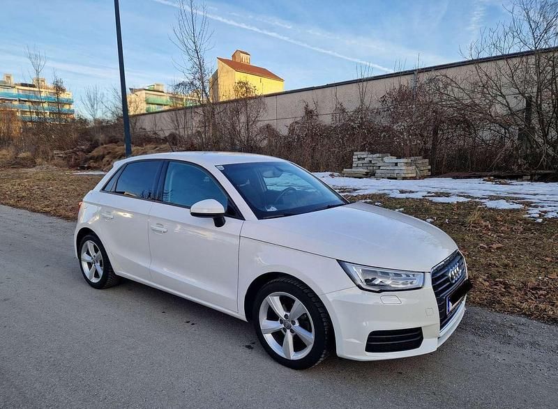 Weiß Gebraucht 2017 Audi A1 Sportback Kleinwagen | € 13.500 (Fairer Preis) - Bild 1/4