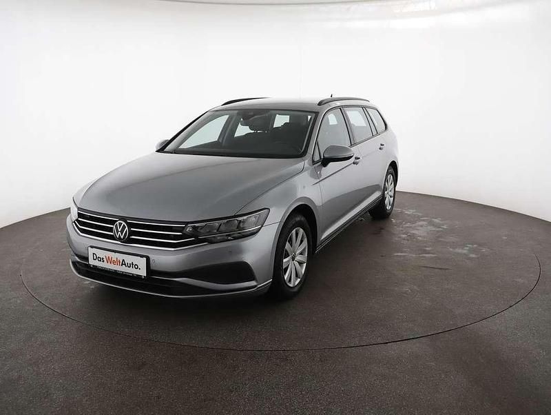 Gebraucht VW Passat Business 150 PS (110 kW) 2022 Silber Kombi