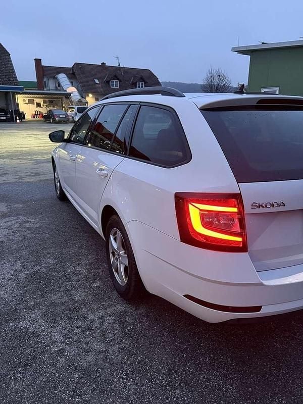Gebraucht Skoda Octavia Ambition 150 PS (110 kW) 2019 Kombi