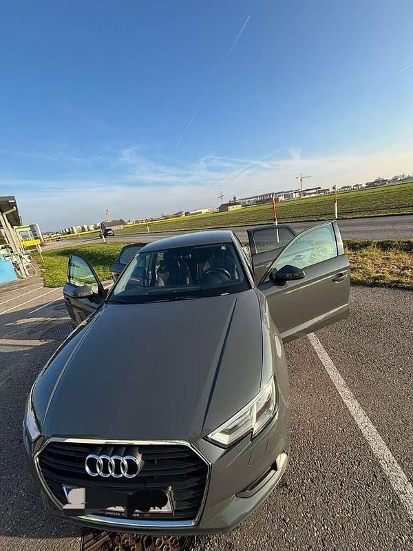 Gebraucht Audi A3 Sport 116 PS (85 kW) 2018 Limousine