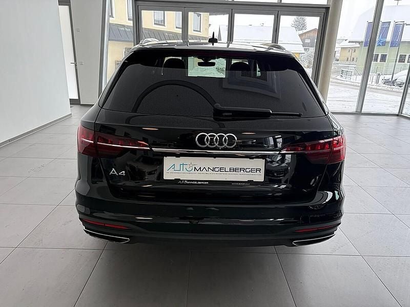 Gebraucht Audi A4 Ambiente 163 PS (119 kW) 2023 Mythosschwarz metallic Kombi