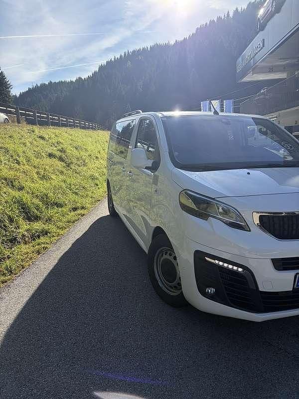 Gebraucht Peugeot Traveller Active 150 PS (110 kW) 2021 Van / Kleinbus