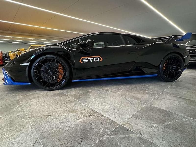 Gebraucht Lamborghini Huracán 640 PS (470 kW) 2024 Schwarz Coupé