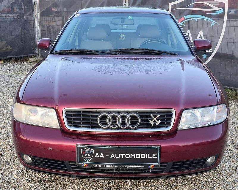 Gebraucht Audi A4 116 PS (85 kW) 2000 Rot Limousine