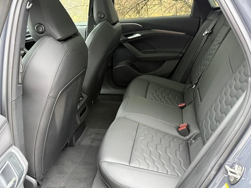 Neu Audi A6 e-tron 314 kW (428 PS) 2026 Hellgrau  metallic Kombi