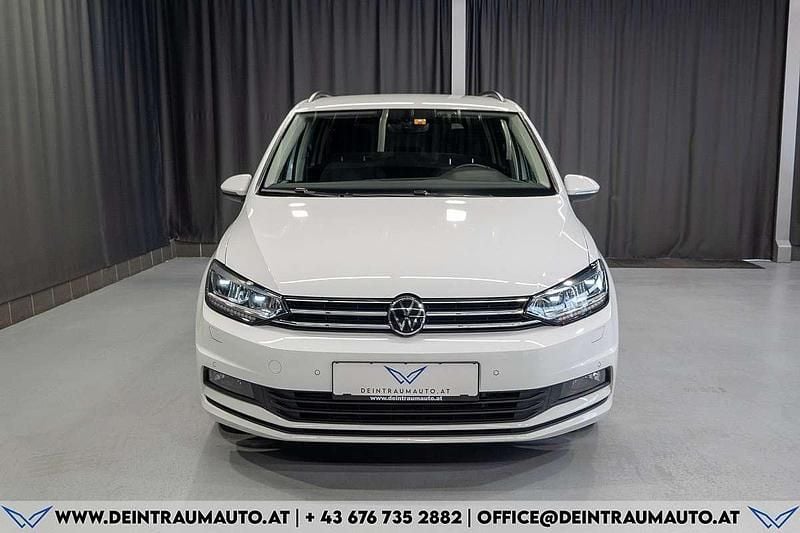 Gebraucht VW Touran Comfortline 116 PS (85 kW) 2020 Weiß Van / Kleinbus