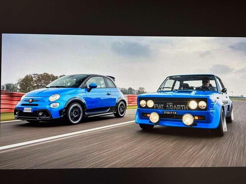 Gebraucht Abarth 695 179 PS (131 kW) 2022 Blau Kleinwagen