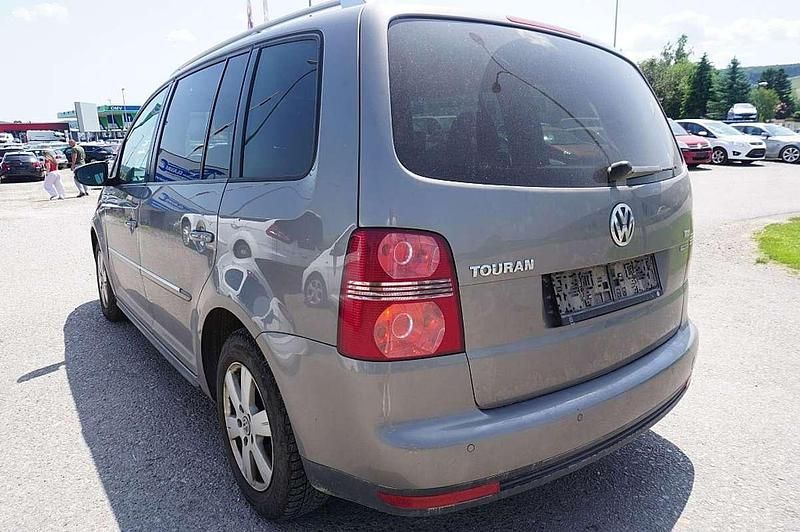 Gebraucht VW Touran Highline 105 PS (77 kW) 2010 Grau Van / Kleinbus