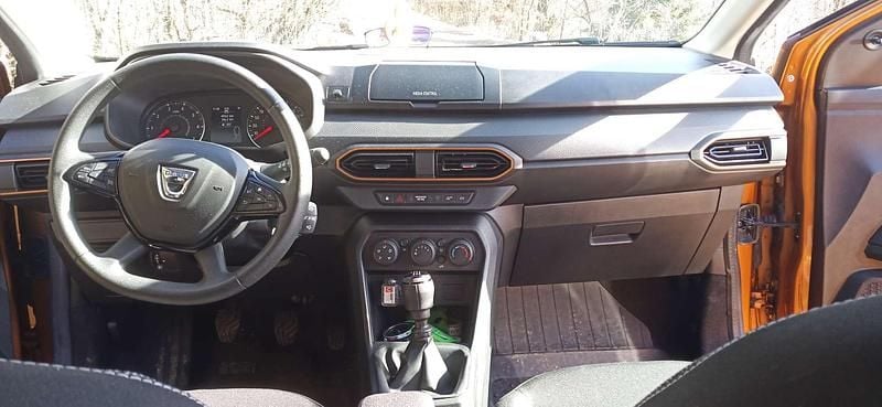 Gebraucht Dacia Sandero Essentiel 91 PS (66 kW) 2021 Orange Limousine