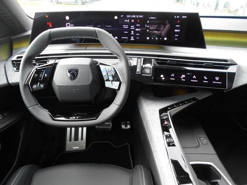 Neu Peugeot 5008 GT 136 PS (100 kW) 2025 SUV