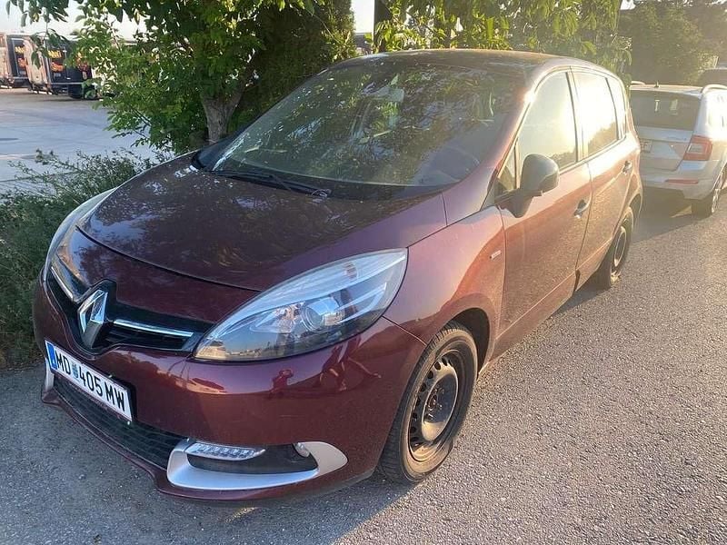 Rot Gebraucht 2016 Renault Scénic LIMITED Van / Kleinbus | € 7.480 (Fairer Preis) - Bild 1/4