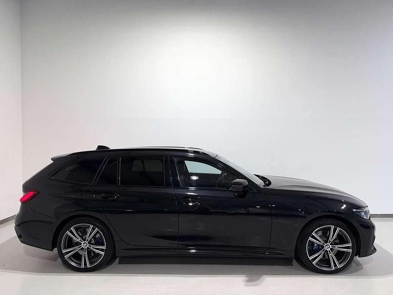 Gebraucht BMW 330e M Sport 292 PS (214 kW) 2021 Schwarz Kombi