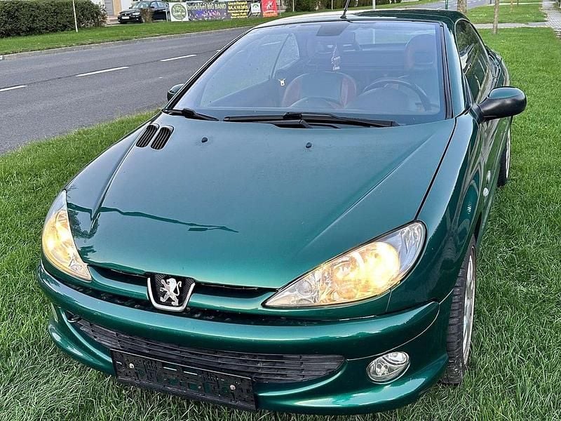 Gebraucht Peugeot 206 CC Roland Garros 109 PS (80 kW) 2002 Grün Cabrio