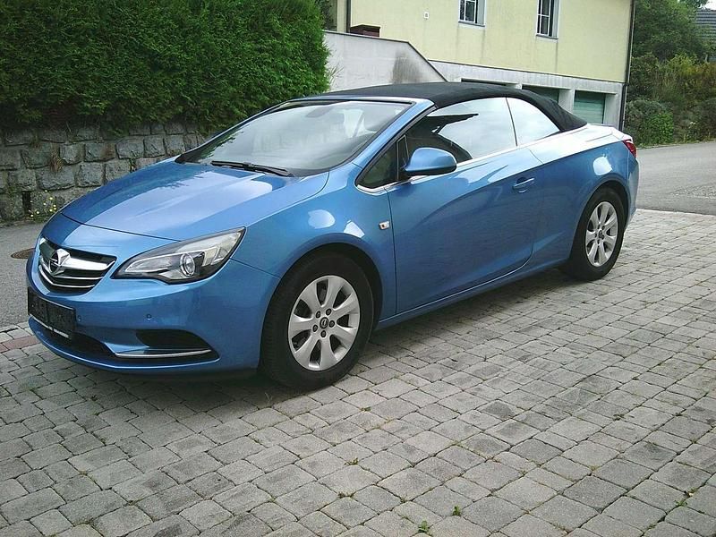 Gebraucht Opel Cascada Edition 140 PS (102 kW) 2016 Blau Cabrio