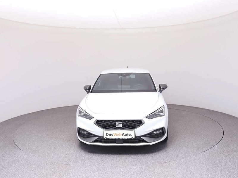 Neu Seat Leon FR 116 PS (85 kW) 2025 Weiß Limousine