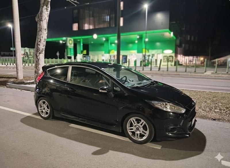 Gebraucht 2015 Ford Fiesta Sport Kleinwagen | € 9.500 - Bild 1/4