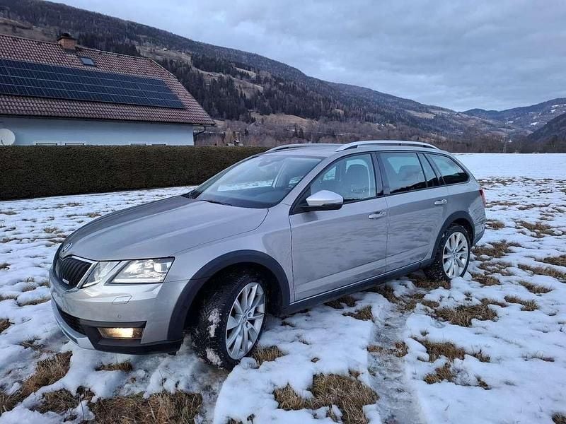 Gebraucht Skoda Octavia Scout 150 PS (110 kW) 2018 Beige Kombi