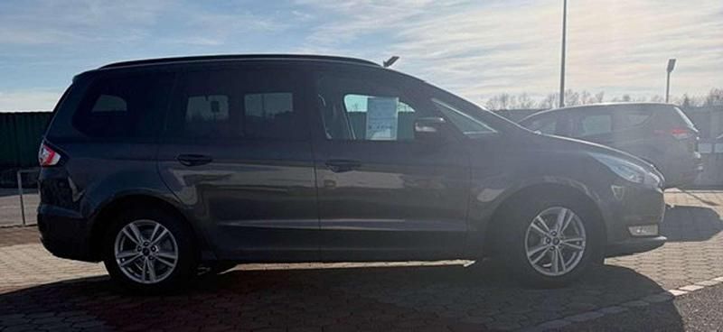 Gebraucht Ford Galaxy 120 PS (88 kW) 2017 Grau Van / Kleinbus