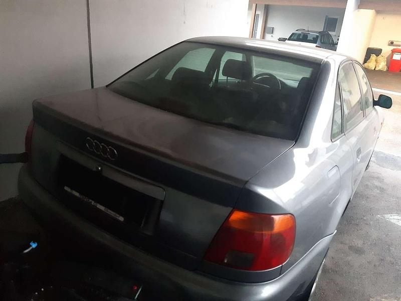 Gebraucht Audi A4 90 PS (66 kW) 1996 Grau Limousine