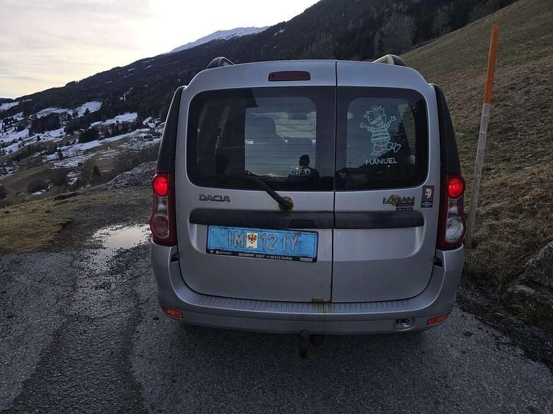 Gebraucht Dacia Logan MCV 87 PS (63 kW) 2011 Kombi