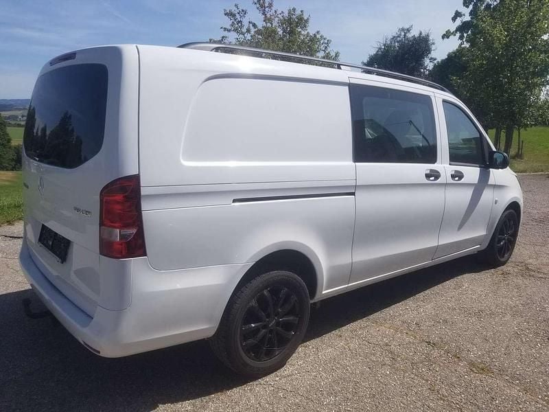 Weiß Gebraucht 2017 Mercedes Vito Van / Kleinbus | € 18.990 (Guter Preis) - Bild 1/4