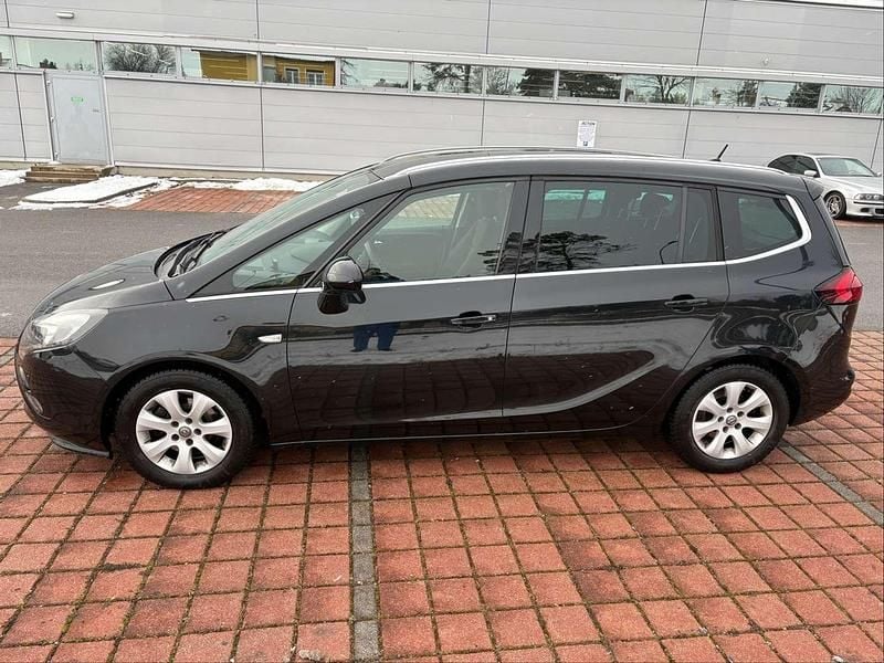 Gebraucht Opel Zafira Tourer Sport 120 PS (88 kW) 2013 Schwarz Van / Kleinbus