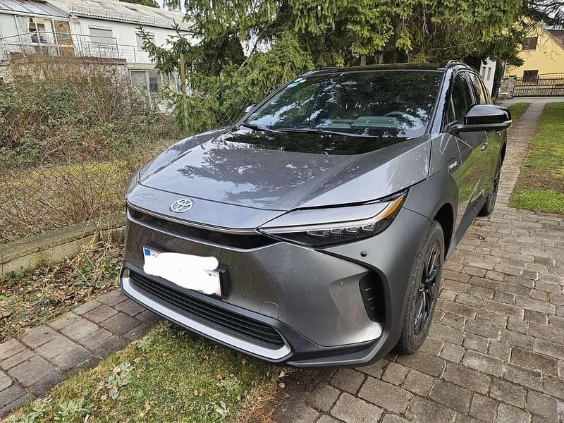 Gebraucht Toyota bZ4X 160 kW (218 PS) 2022 Grau SUV