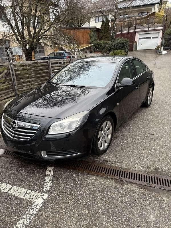 Gebraucht Opel Insignia 140 PS (102 kW) 2009 Limousine