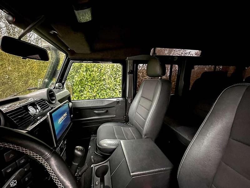 Gebraucht Land Rover Defender 122 PS (89 kW) 2015 Schwarz SUV