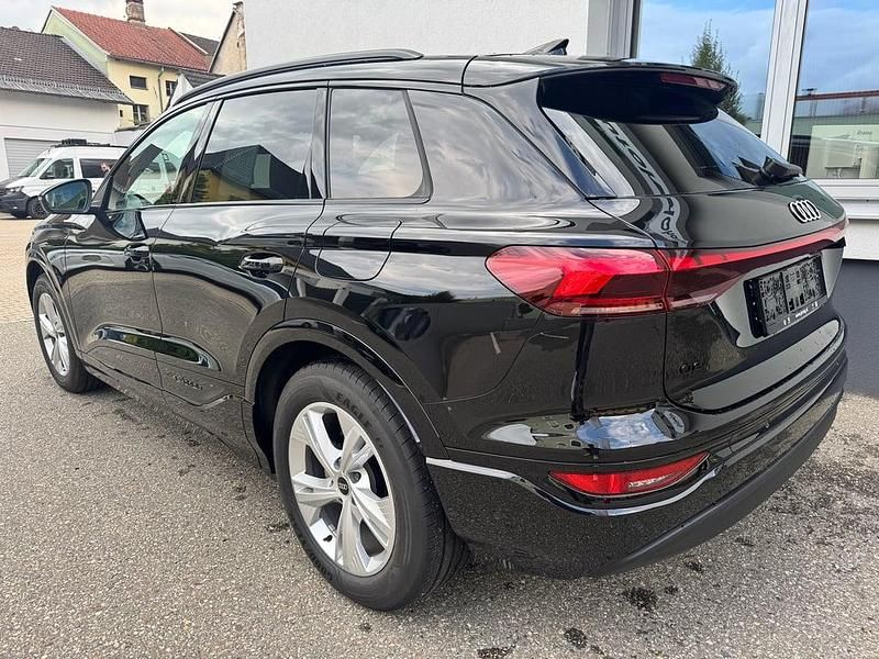 Gebraucht Audi Q6 e-tron Performance 225 kW (306 PS) 2025 Schwarz  metallic SUV