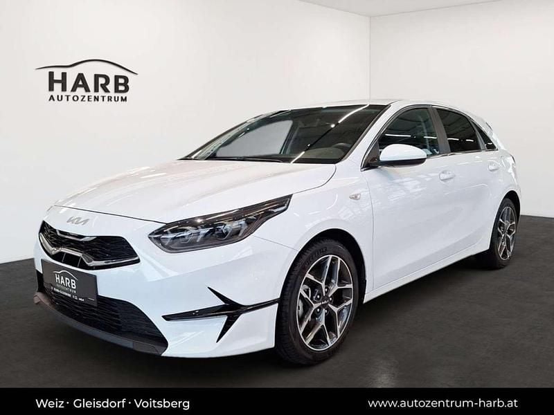 Gebraucht Kia Ceed Silver 101 PS (74 kW) 2024 Weiß Kleinwagen