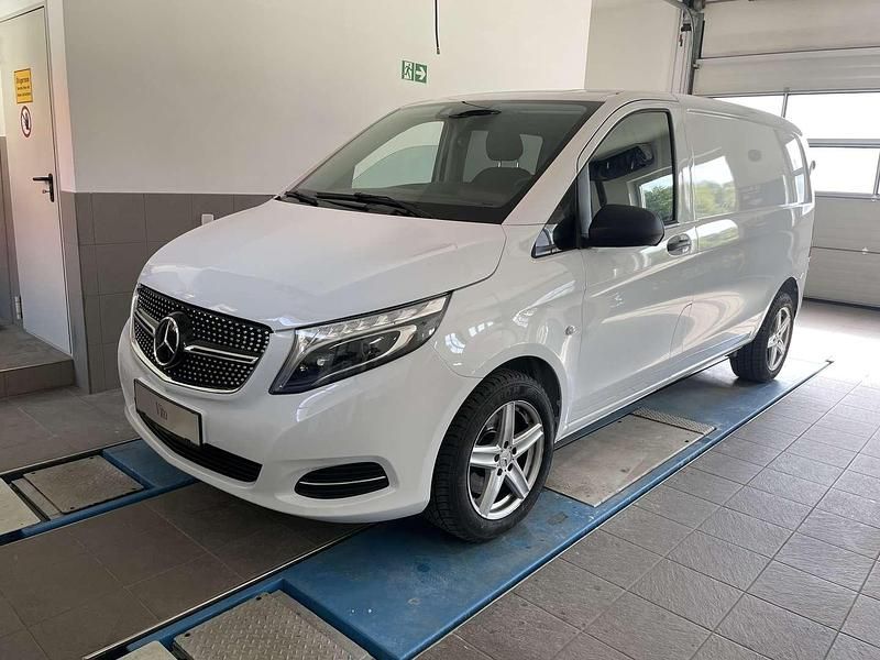 Gebraucht Mercedes Vito 163 PS (119 kW) 2017 Weiß Van