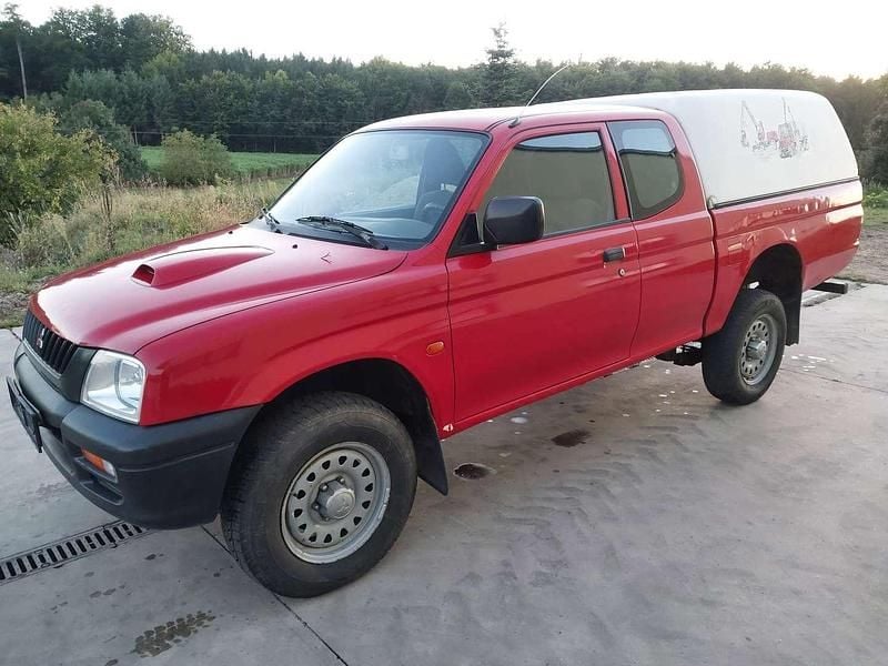 Rot Gebraucht 1999 Mitsubishi L200 Abholung | € 5.900 - Bild 1/2