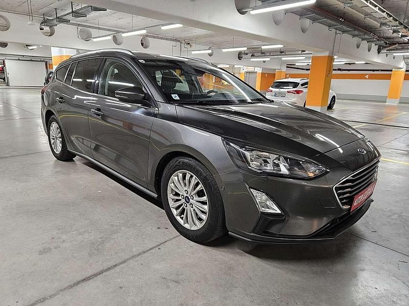 Gebraucht Ford Focus Titanium 120 PS (88 kW) 2020 Grau Kombi