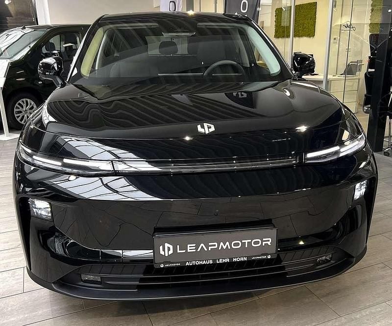 Gebraucht Leapmotor B10 160 kW (218 PS) 2025 Schwarz SUV