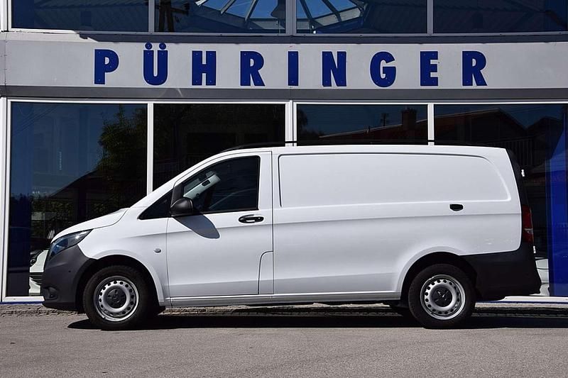 Weiß Gebraucht 2019 Mercedes Vito Van | € 23.999 - Bild 1/4