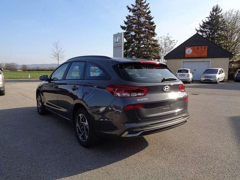 Gebraucht Hyundai i30 GO! 101 PS (74 kW) 2024 Grau Kombi