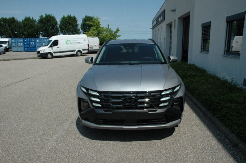 Gebraucht Hyundai Tucson GO! 159 PS (116 kW) 2023 Shimmering silver SUV