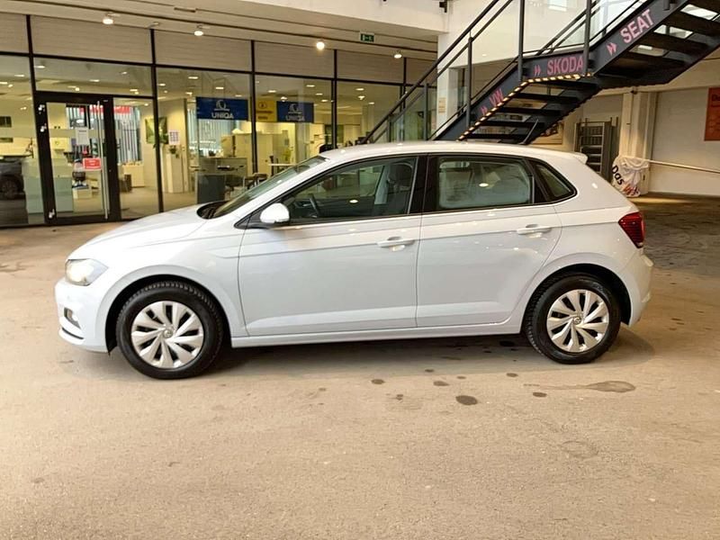 Gebraucht VW Polo Comfortline 95 PS (69 kW) 2019 Weiss  metallic Limousine