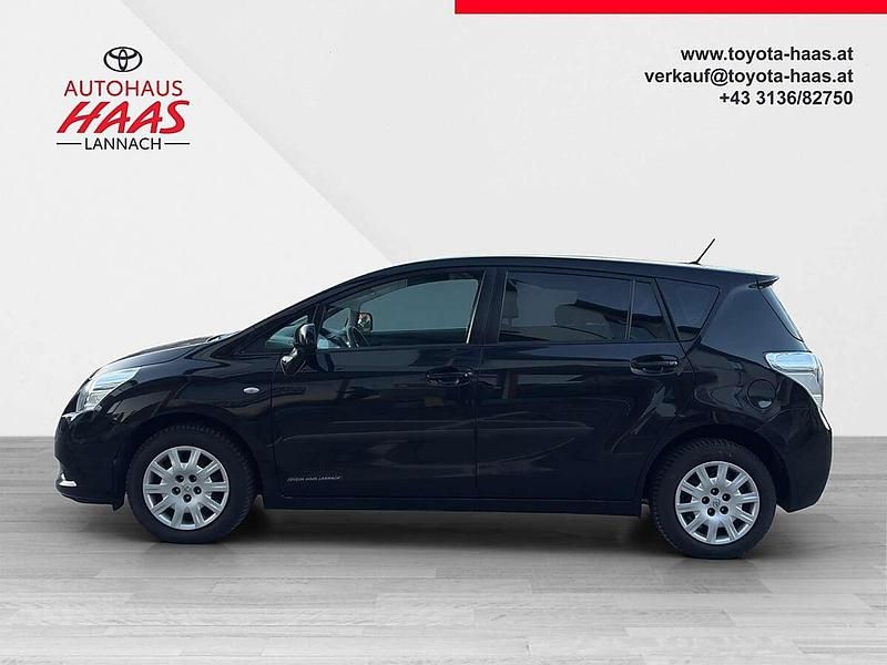 Gebraucht Toyota Verso 126 PS (92 kW) 2012 Schwarz Van / Kleinbus