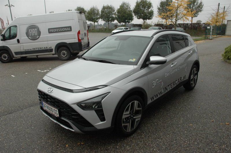 Gebraucht Hyundai Bayon 120 PS (88 kW) 2022 Silber SUV