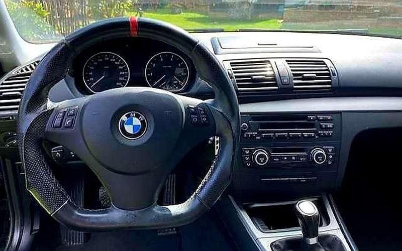 Schwarz Gebraucht 2009 BMW 116 Kleinwagen | € 3.500 (Fairer Preis) - Bild 1/4