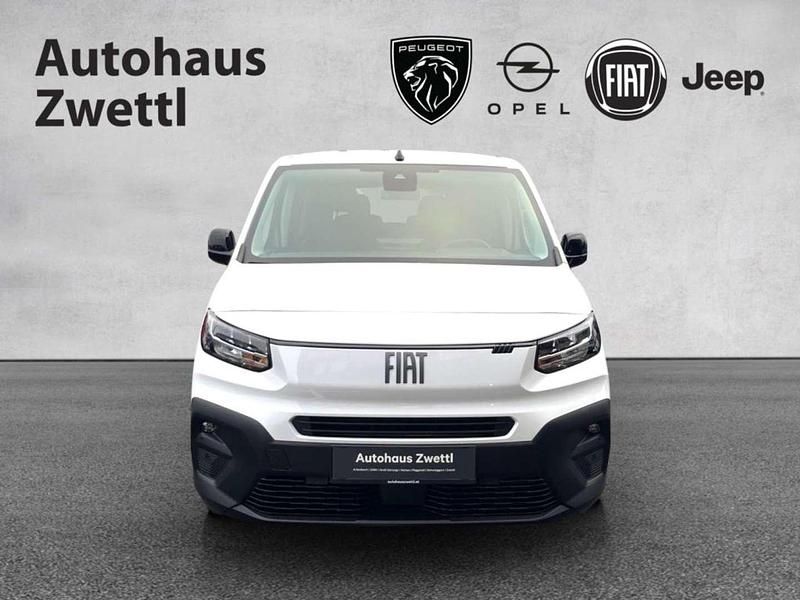 Neu Fiat Doblò 131 PS (96 kW) 2025 Weiß Van / Kleinbus