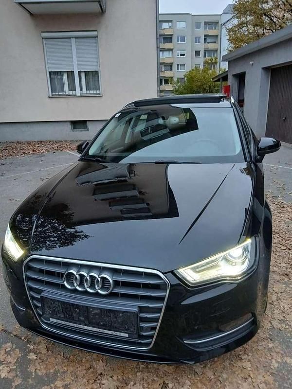 Schwarz Gebraucht 2015 Audi A3 Limousine | € 11.900 (Fairer Preis) - Bild 1/4