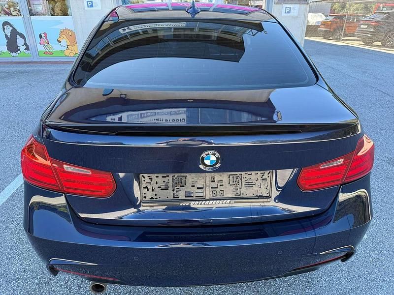 Gebraucht BMW 320 184 PS (135 kW) 2013 Blau Limousine